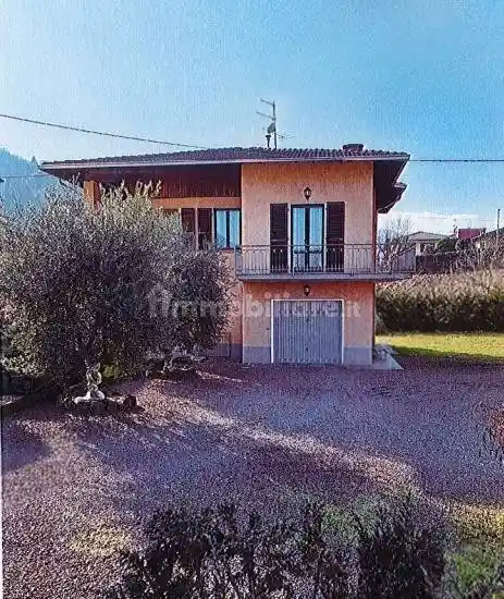 Villa in vendita a Vestone