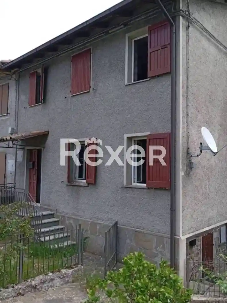 Casa indipendente in vendita a Ventasso