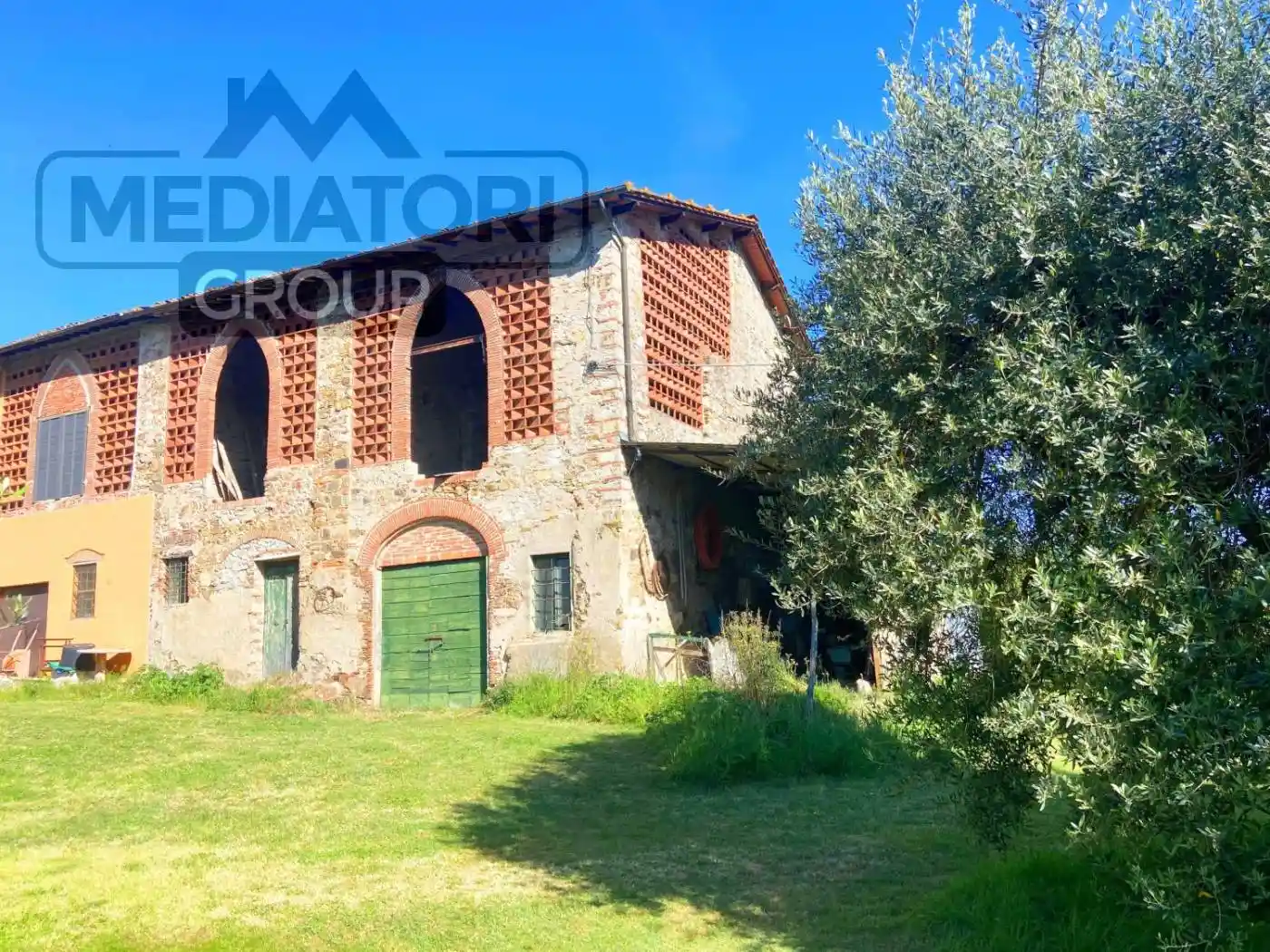 Rustico - Casale in vendita a Lucca