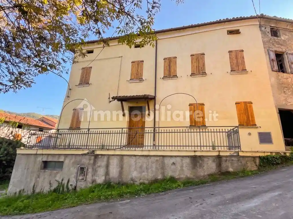 Appartamento in vendita a Carpineti