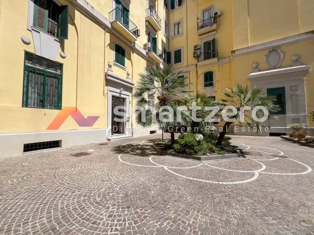 Appartamento in vendita a Napoli