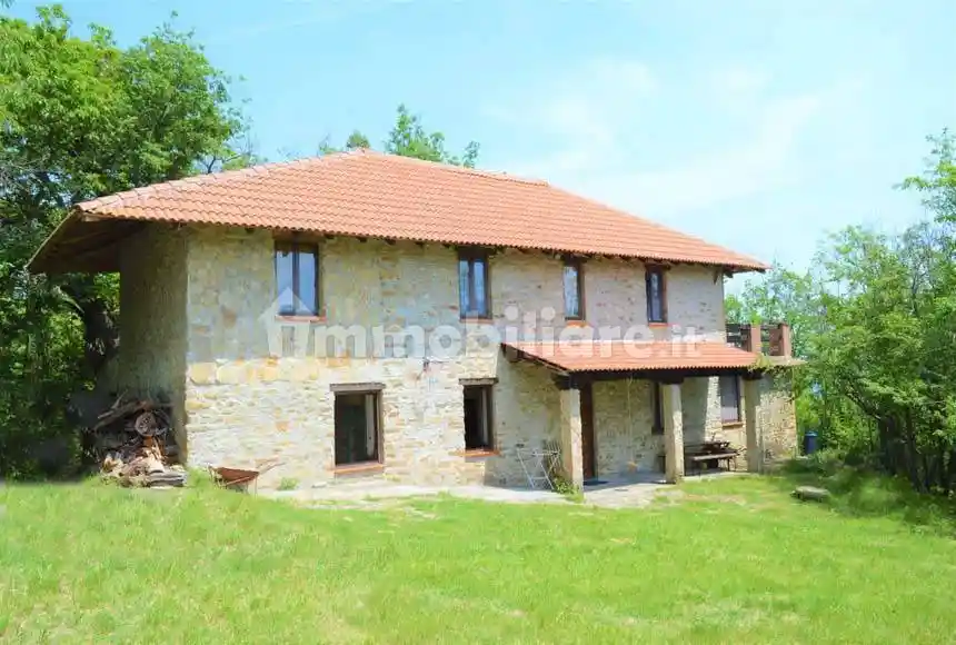 Villa in vendita a Denice