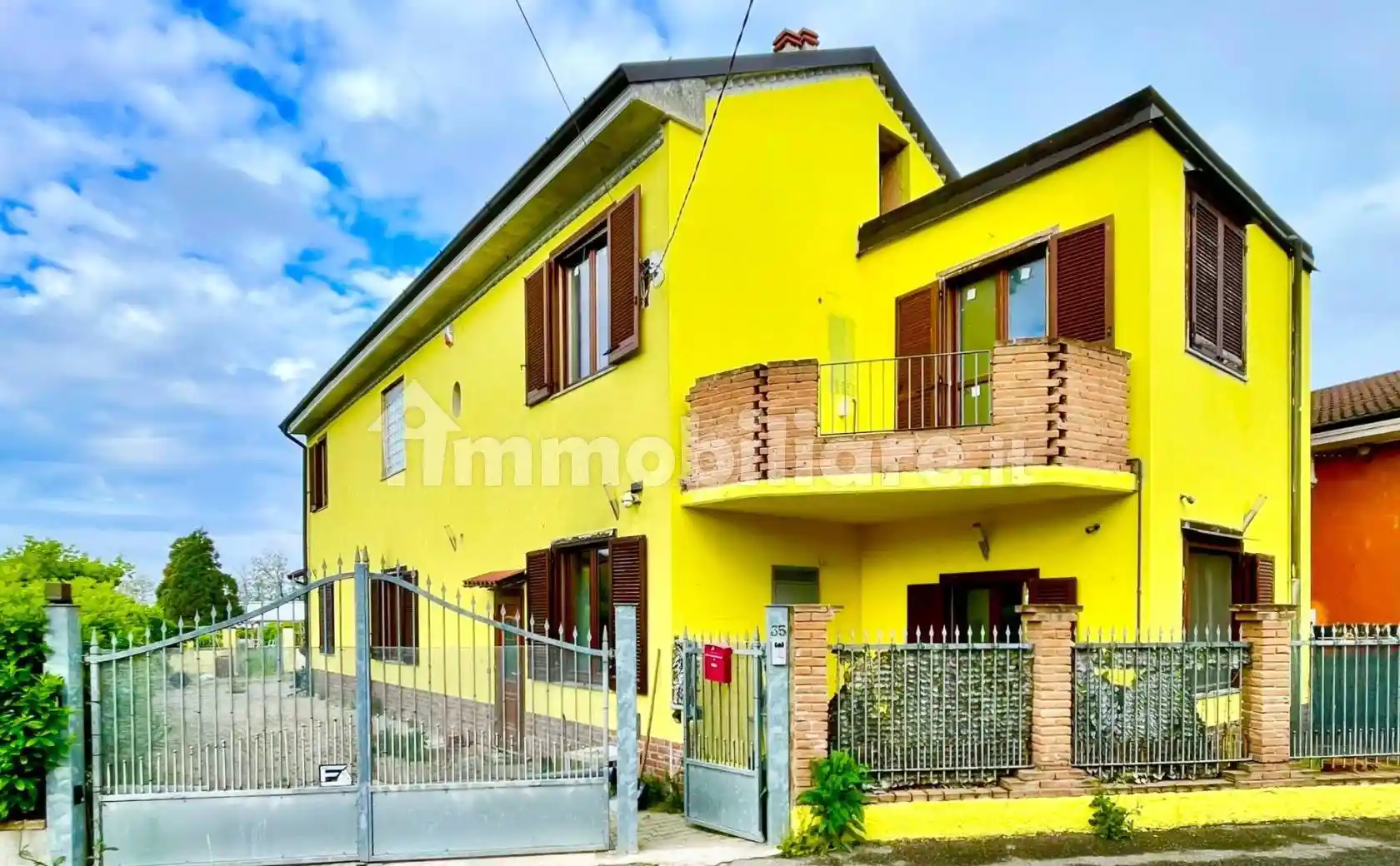 Villa in vendita a Inverno e Monteleone