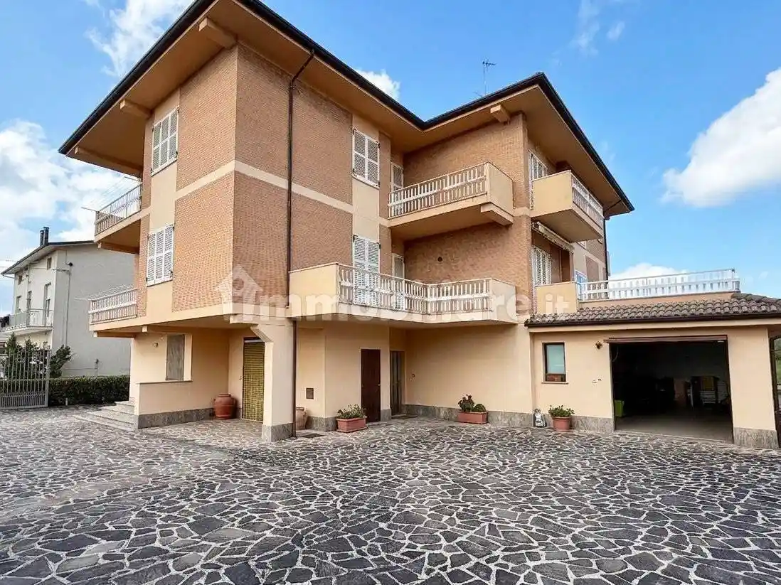 Villa in vendita a Massa Fermana
