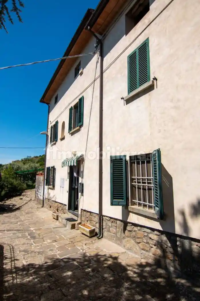 Casa indipendente in vendita a Serravalle Pistoiese