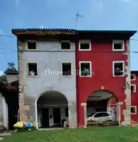 Appartamento in vendita a Castelgomberto