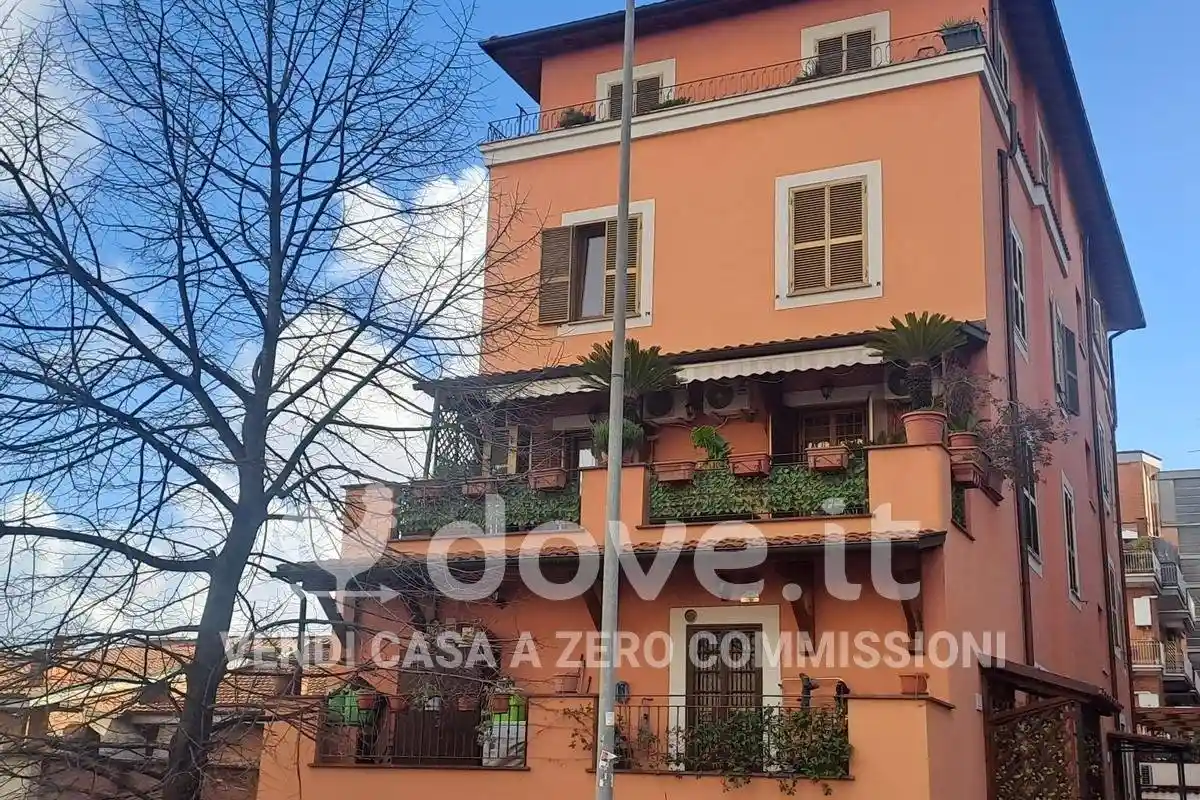 Appartamento in vendita a Roma