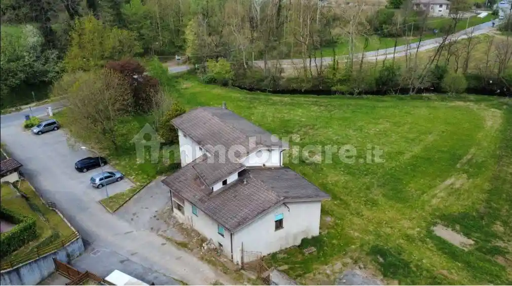 Villa in vendita a Costa Masnaga
