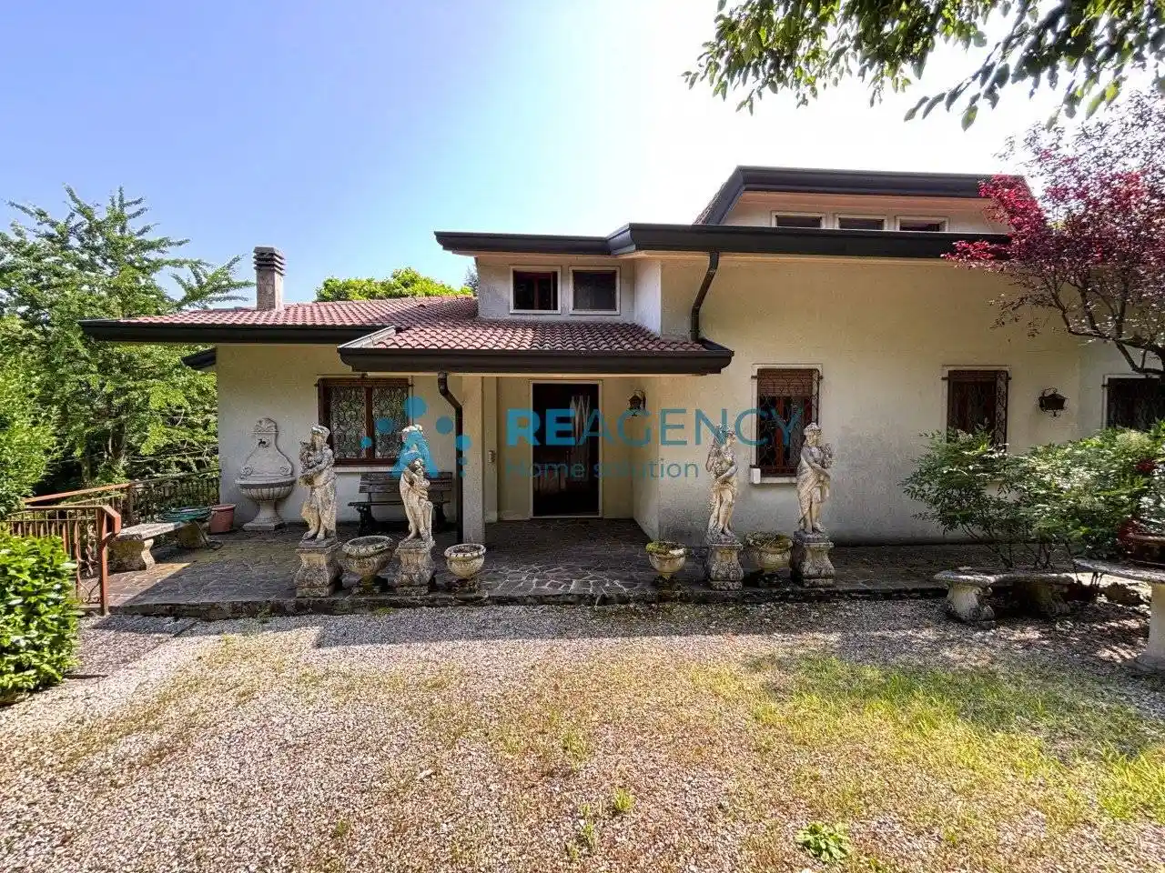 Villa in vendita a Zovencedo