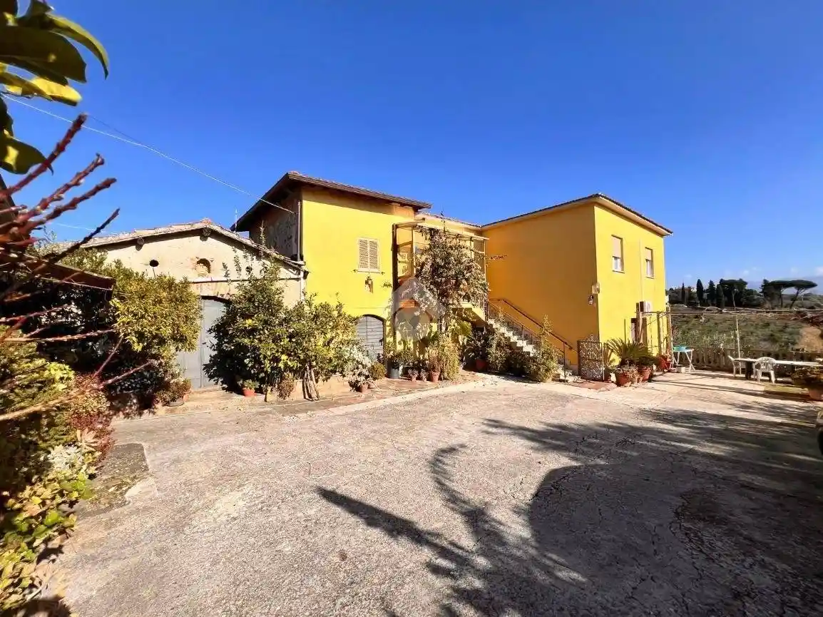Casa indipendente in vendita a Velletri