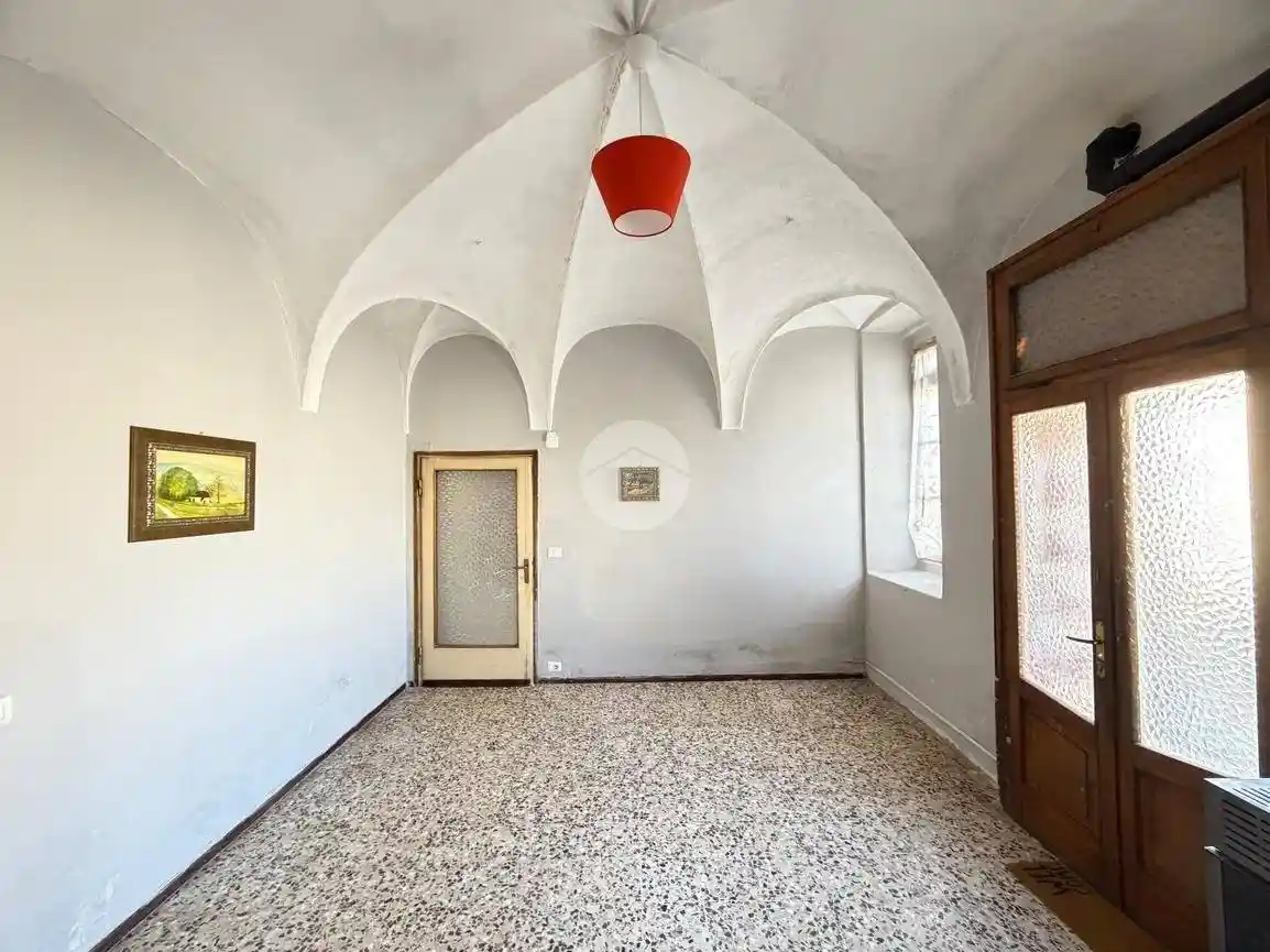 Casa indipendente in vendita a Dello
