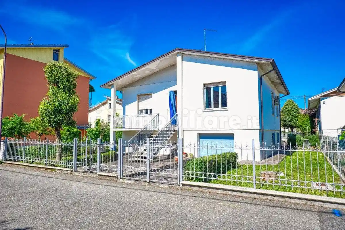 Villa in vendita a Pontenure