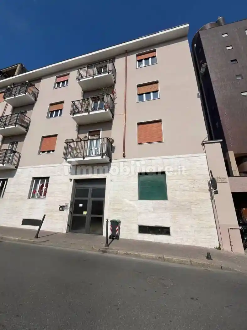 Appartamento in vendita a Monza