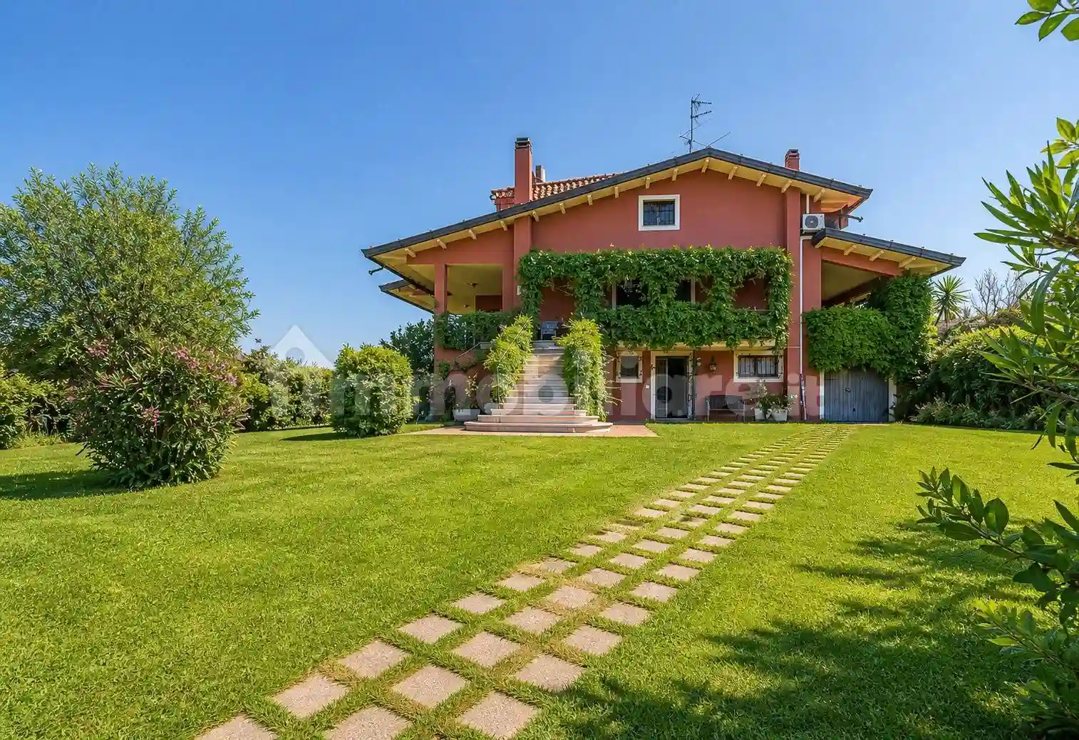 Villa - foto 2