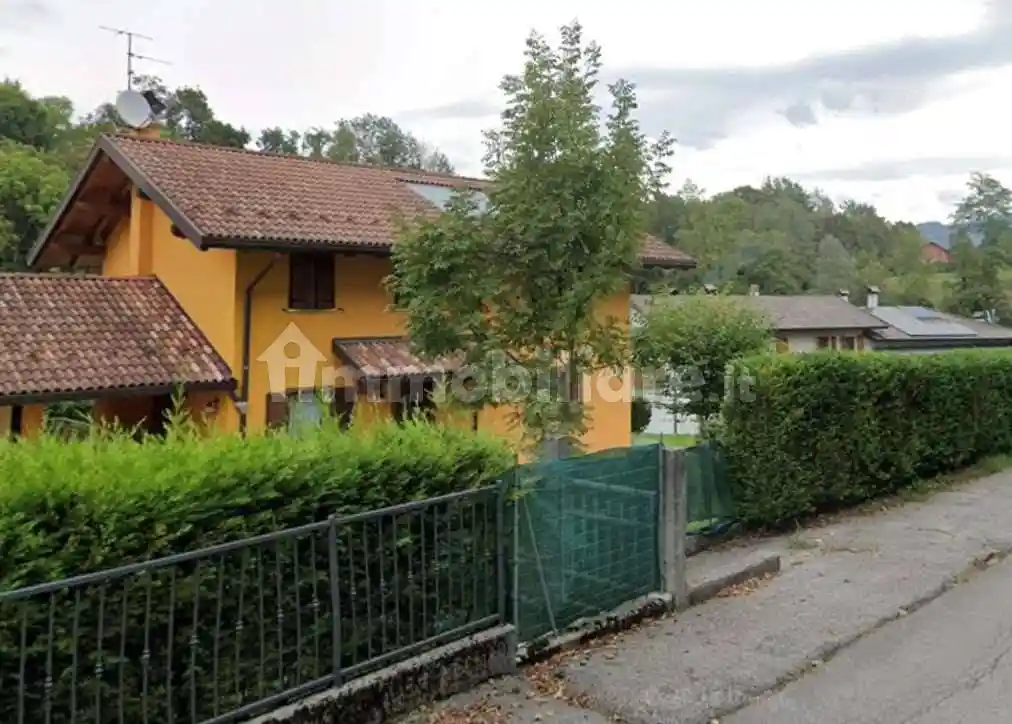 Villa in vendita a Borgo Valbelluna