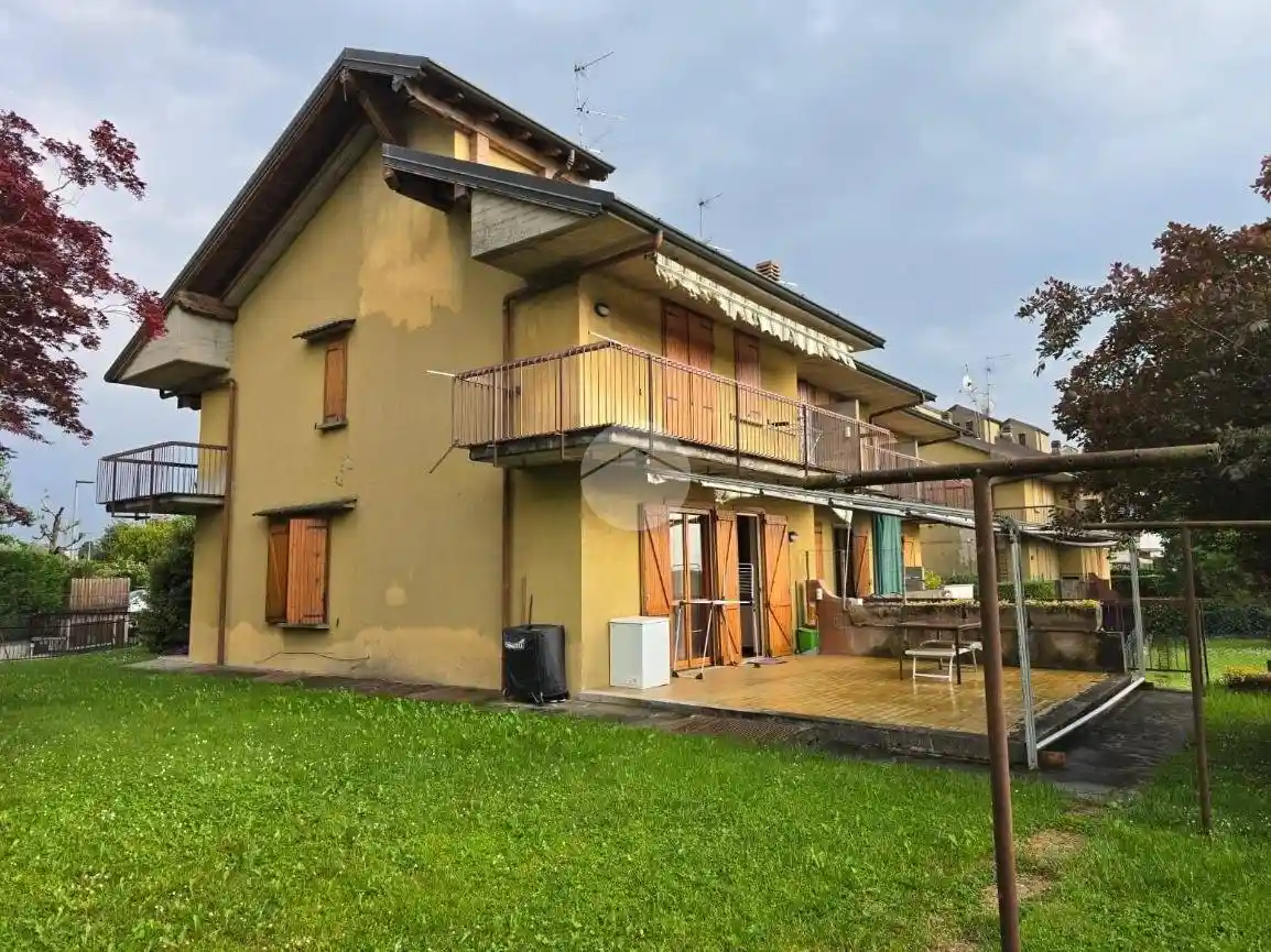 Villetta a schiera in vendita a Bagnatica