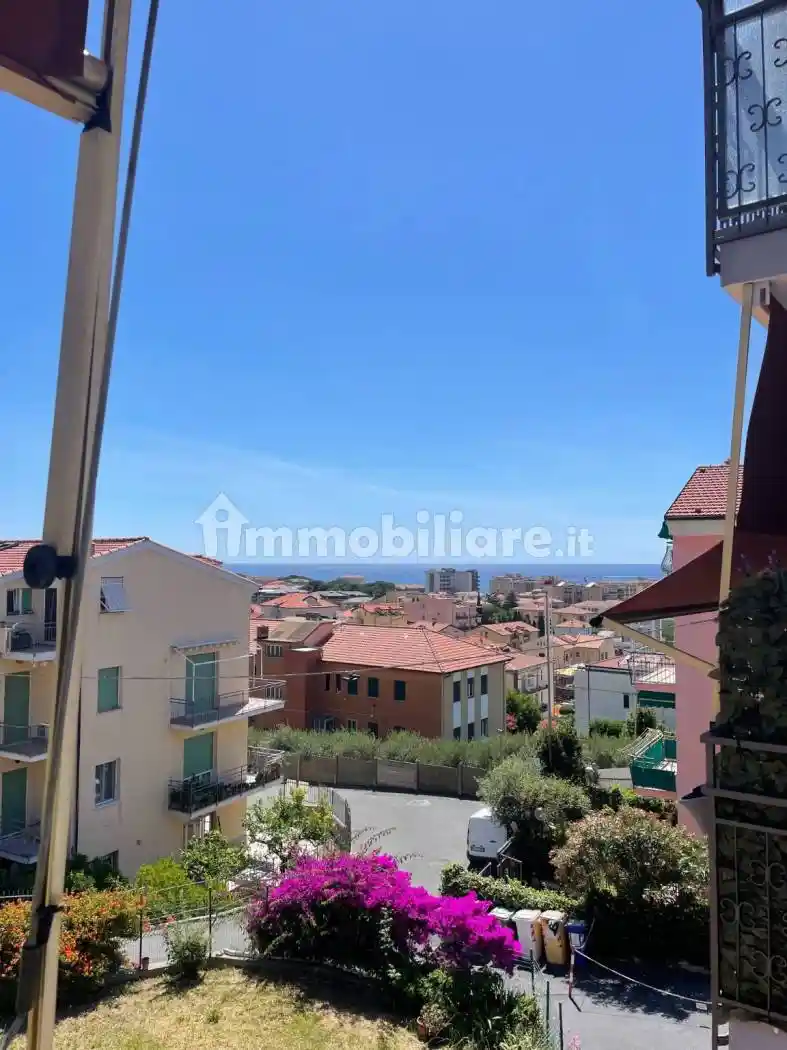 Appartamento in vendita a Pietra Ligure