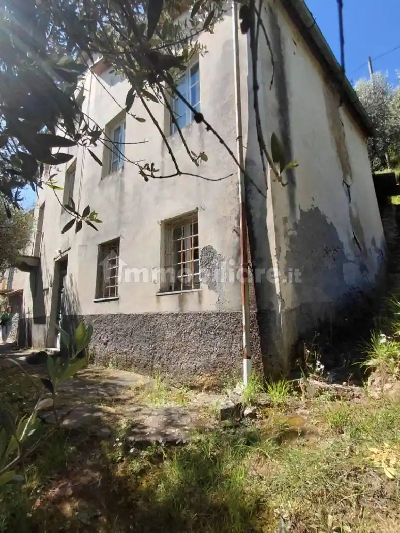 Rustico - Casale in vendita a Lucca