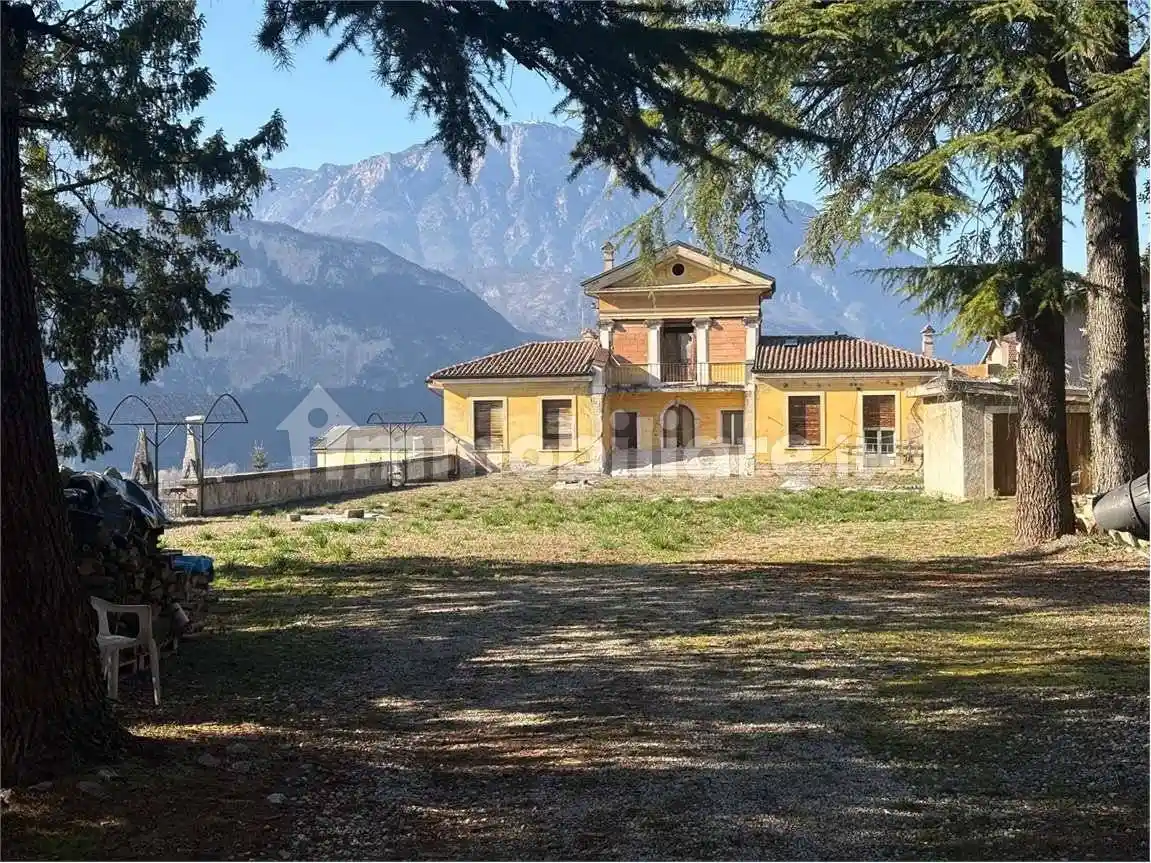 Villa in vendita a Trento