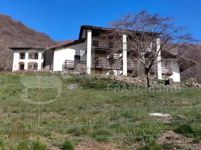 Rustico - Casale in vendita a Pralungo