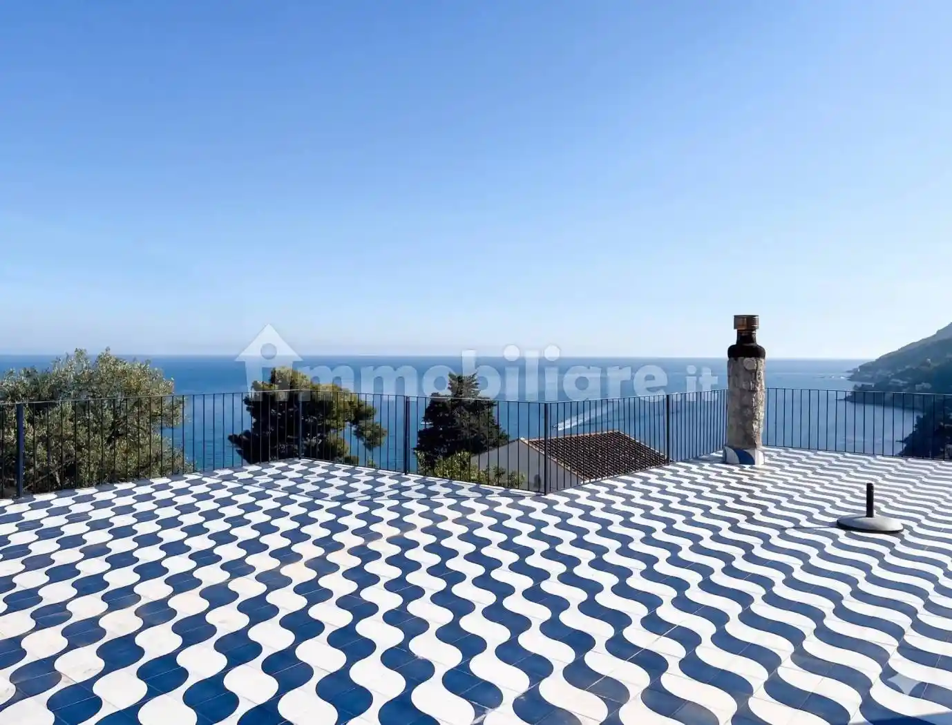 Appartamento in vendita a Vietri sul Mare