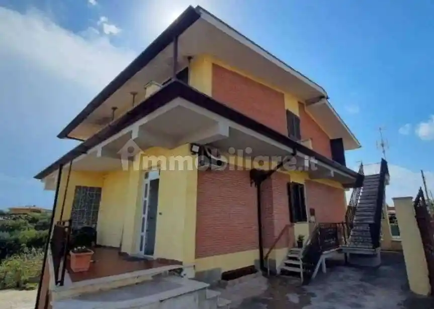 Casa indipendente in vendita a Ardea