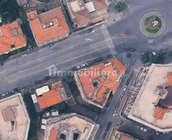 Palazzo - Stabile in vendita a Roma