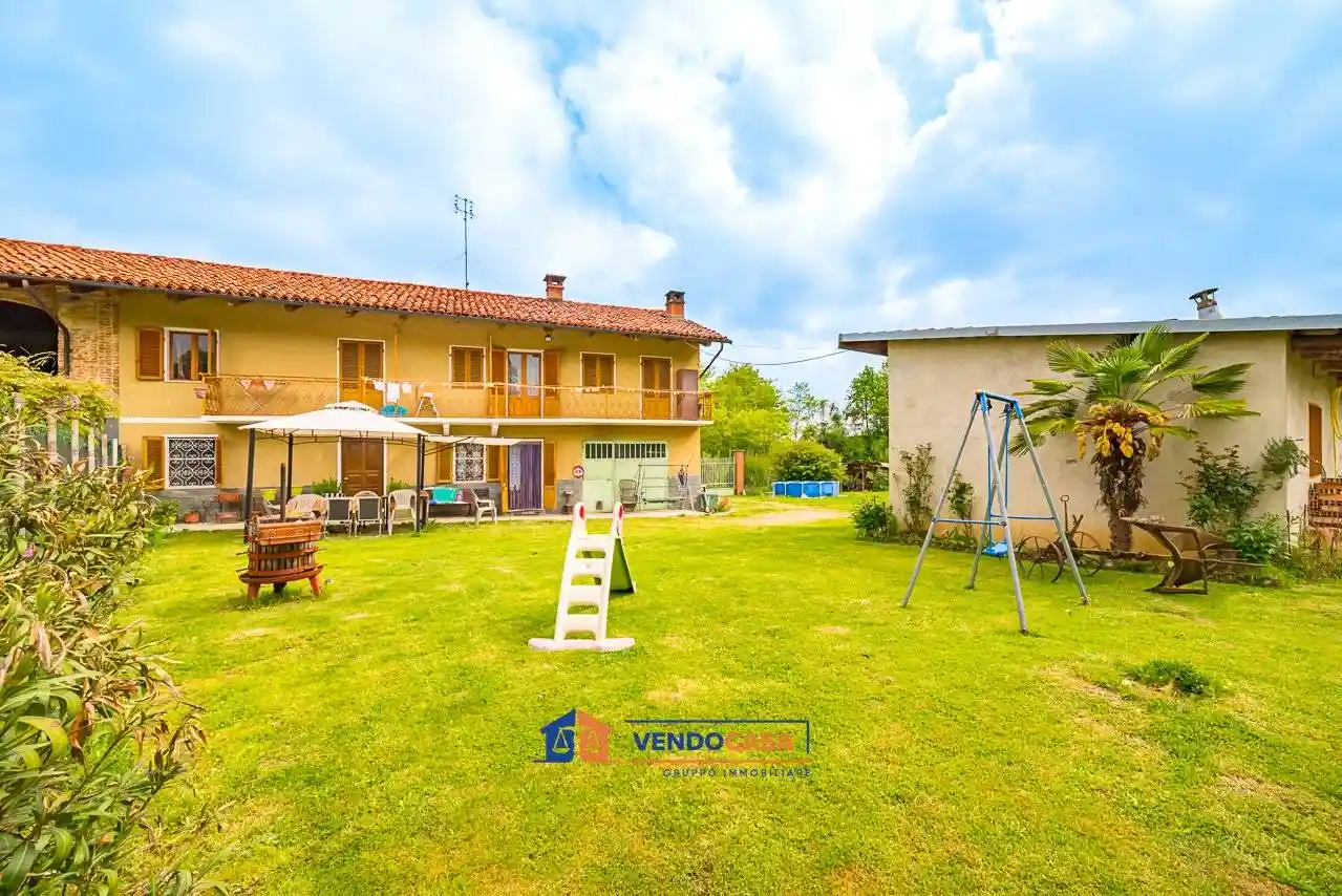 Villa in vendita a Cherasco