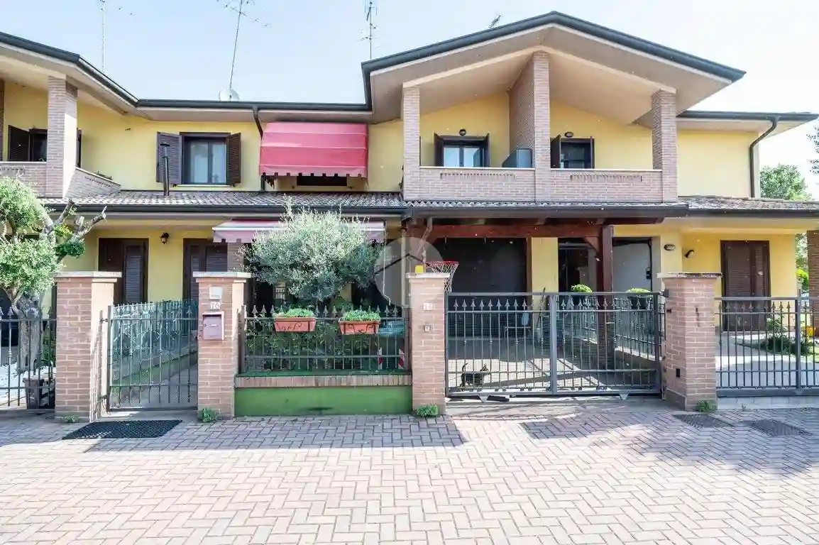 Villetta a schiera - foto 2