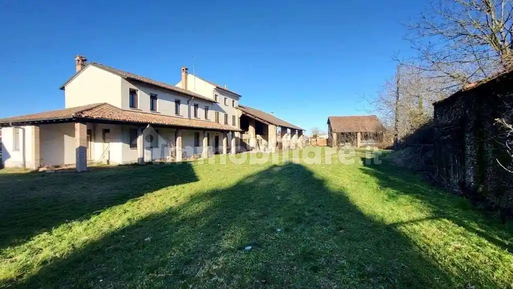 Casa indipendente in vendita a Casei Gerola
