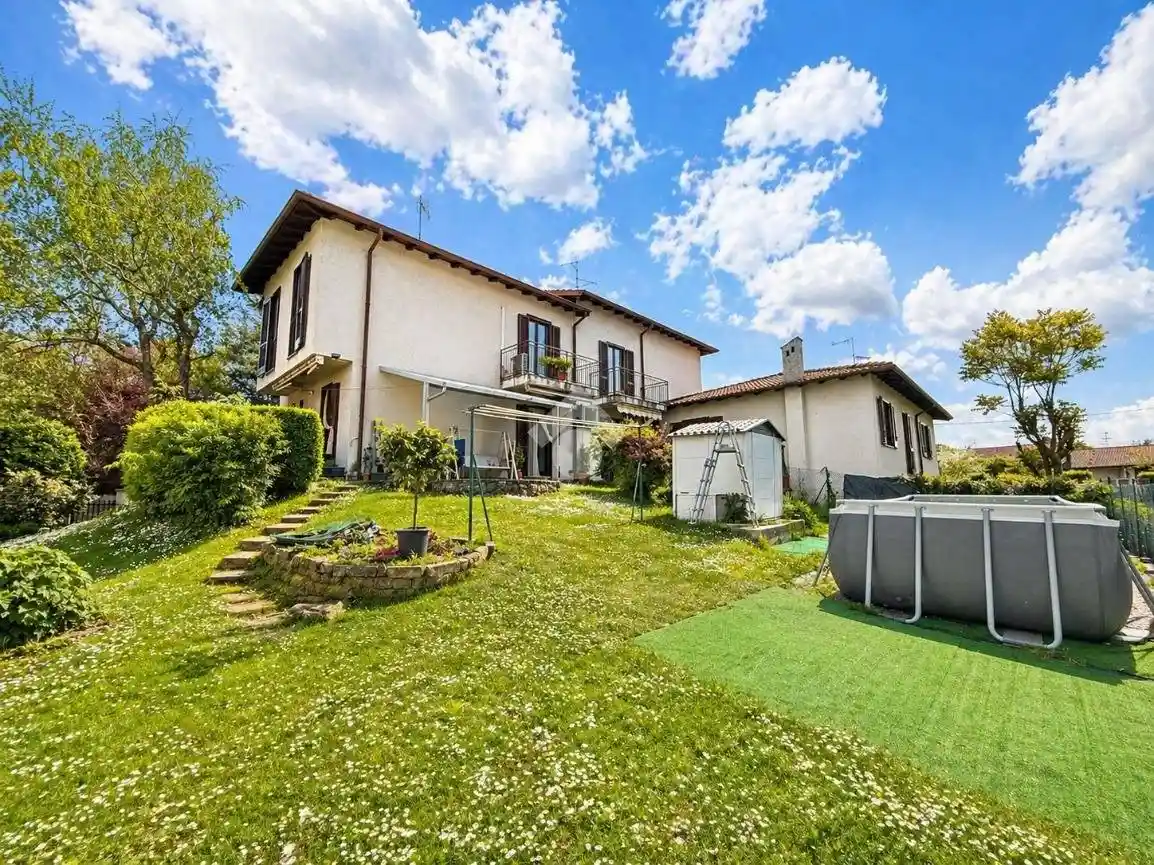 Villa in vendita a Usmate Velate