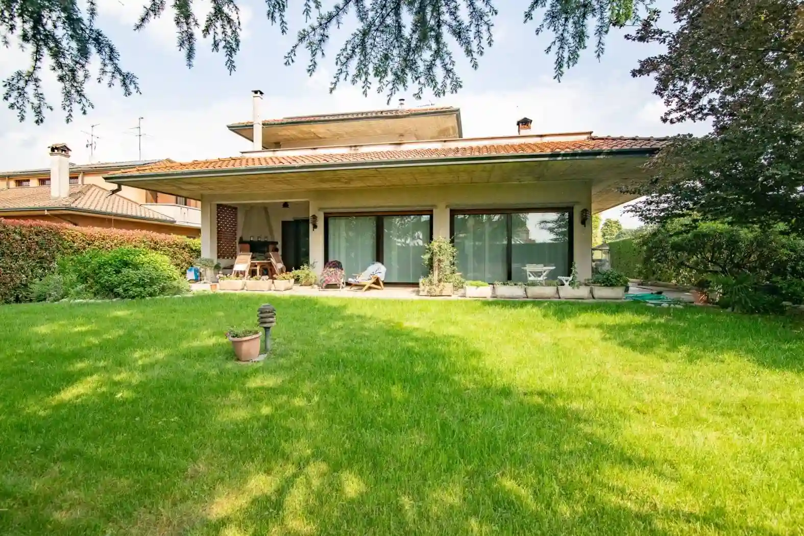 Villa - foto 2
