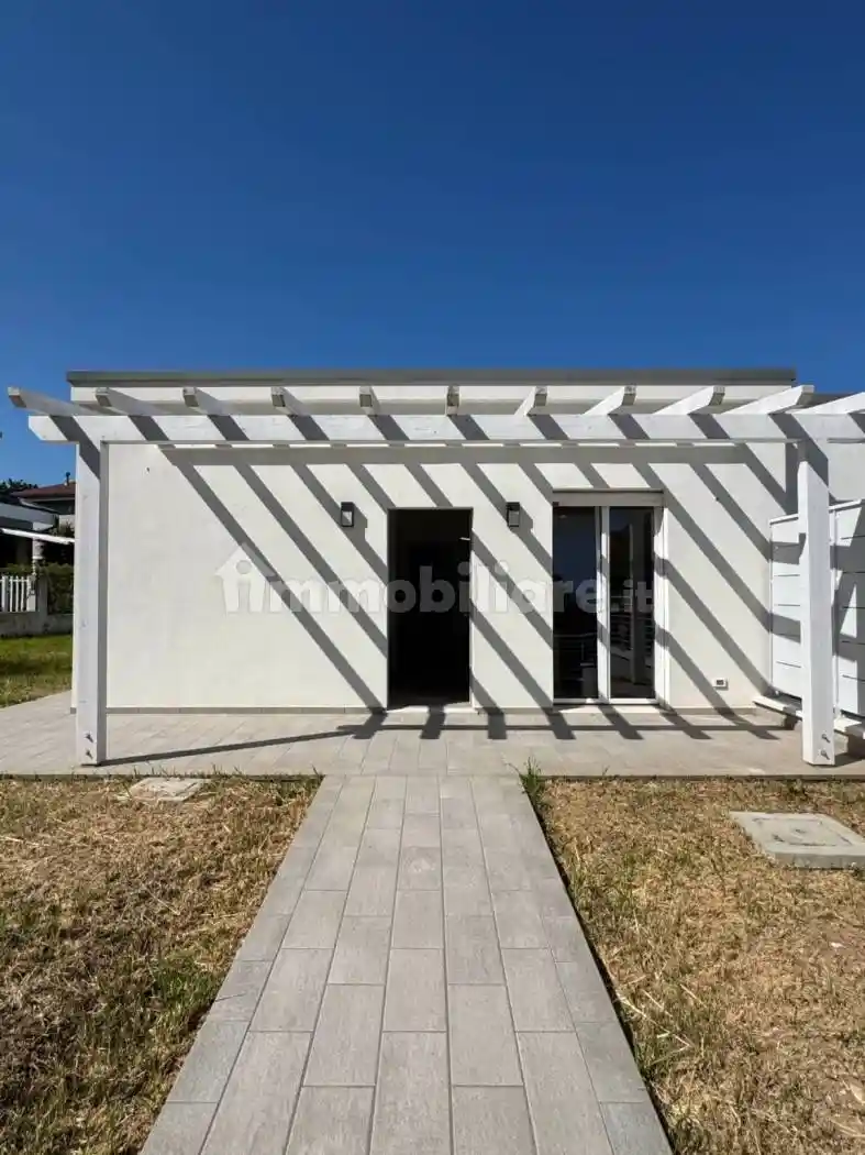 Villa in vendita a Potenza Picena