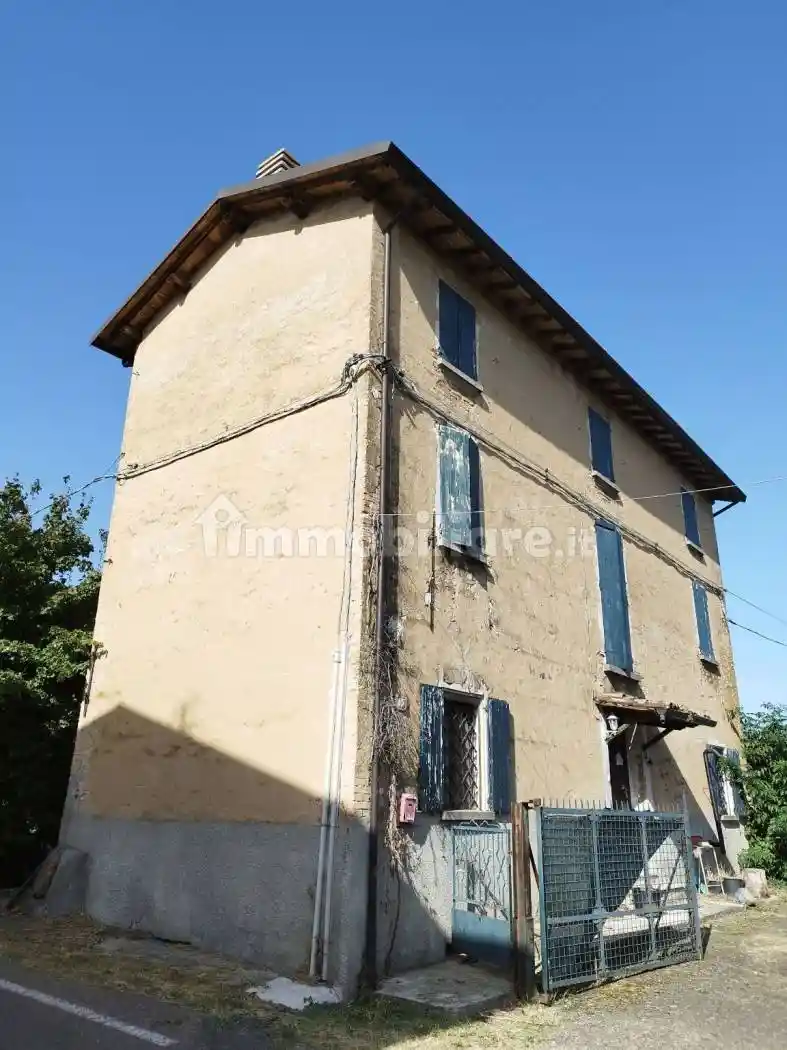 Rustico - Casale in vendita a Castelvetro di Modena