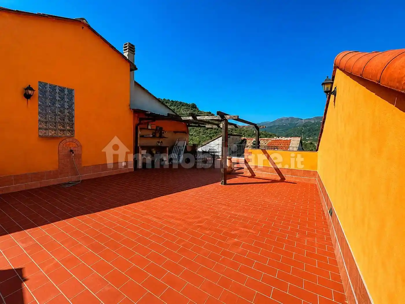 Casa indipendente in vendita a Imperia