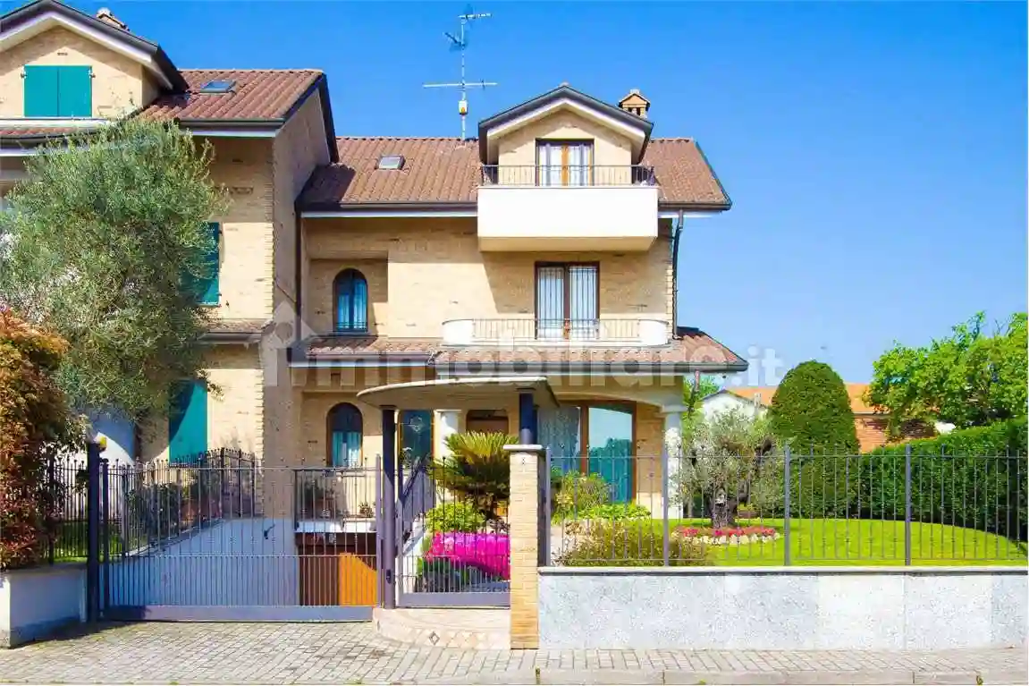 Villa - foto 2