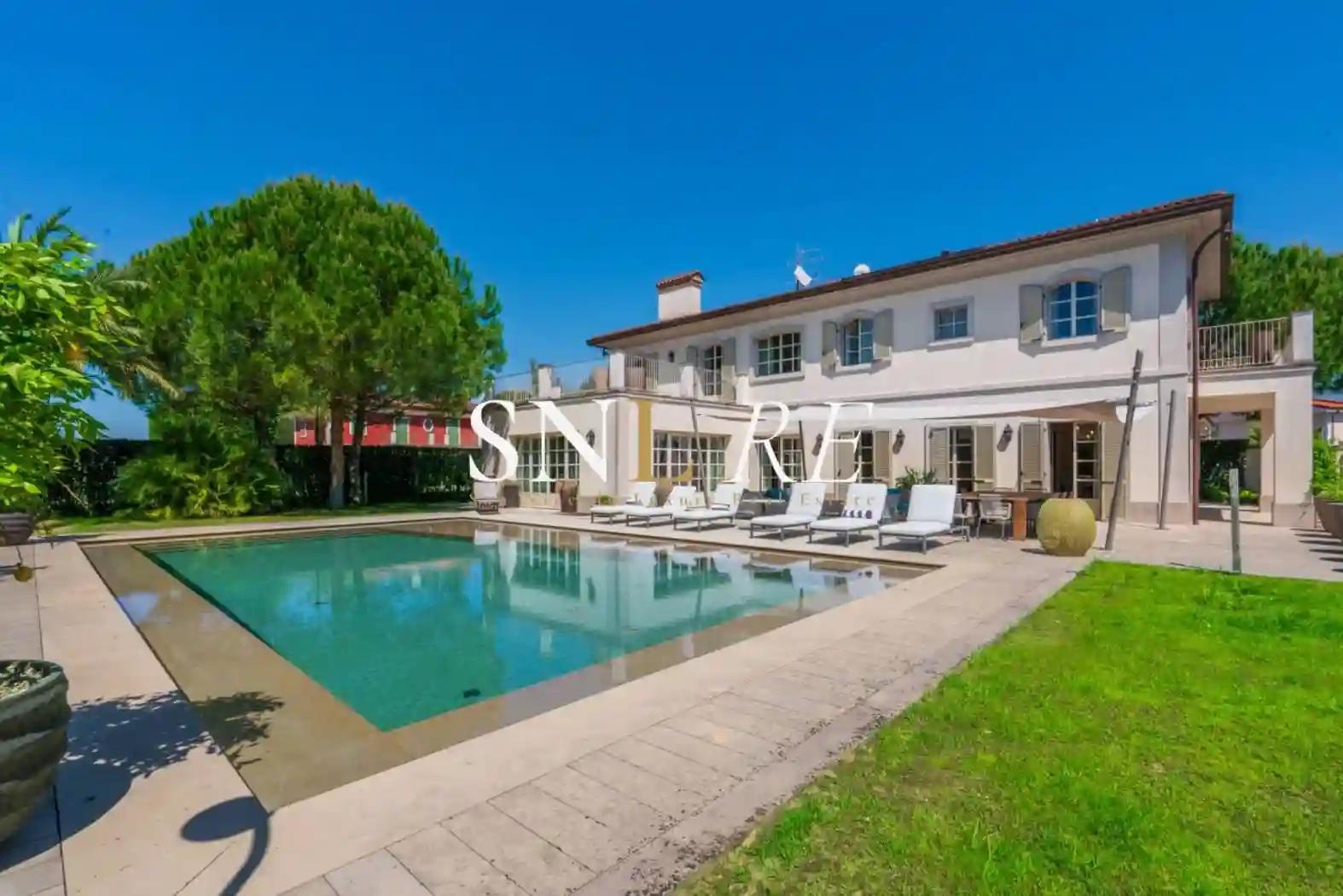 Villa - foto 2