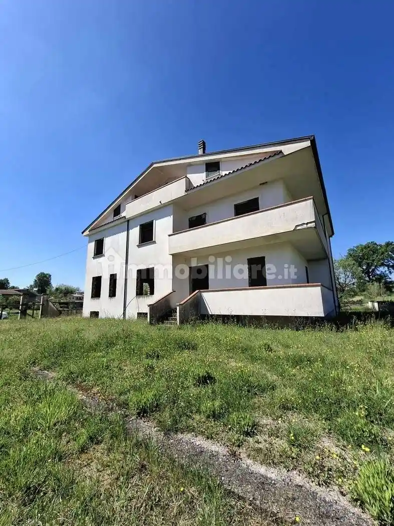 Rustico - Casale in vendita a Isola del Liri