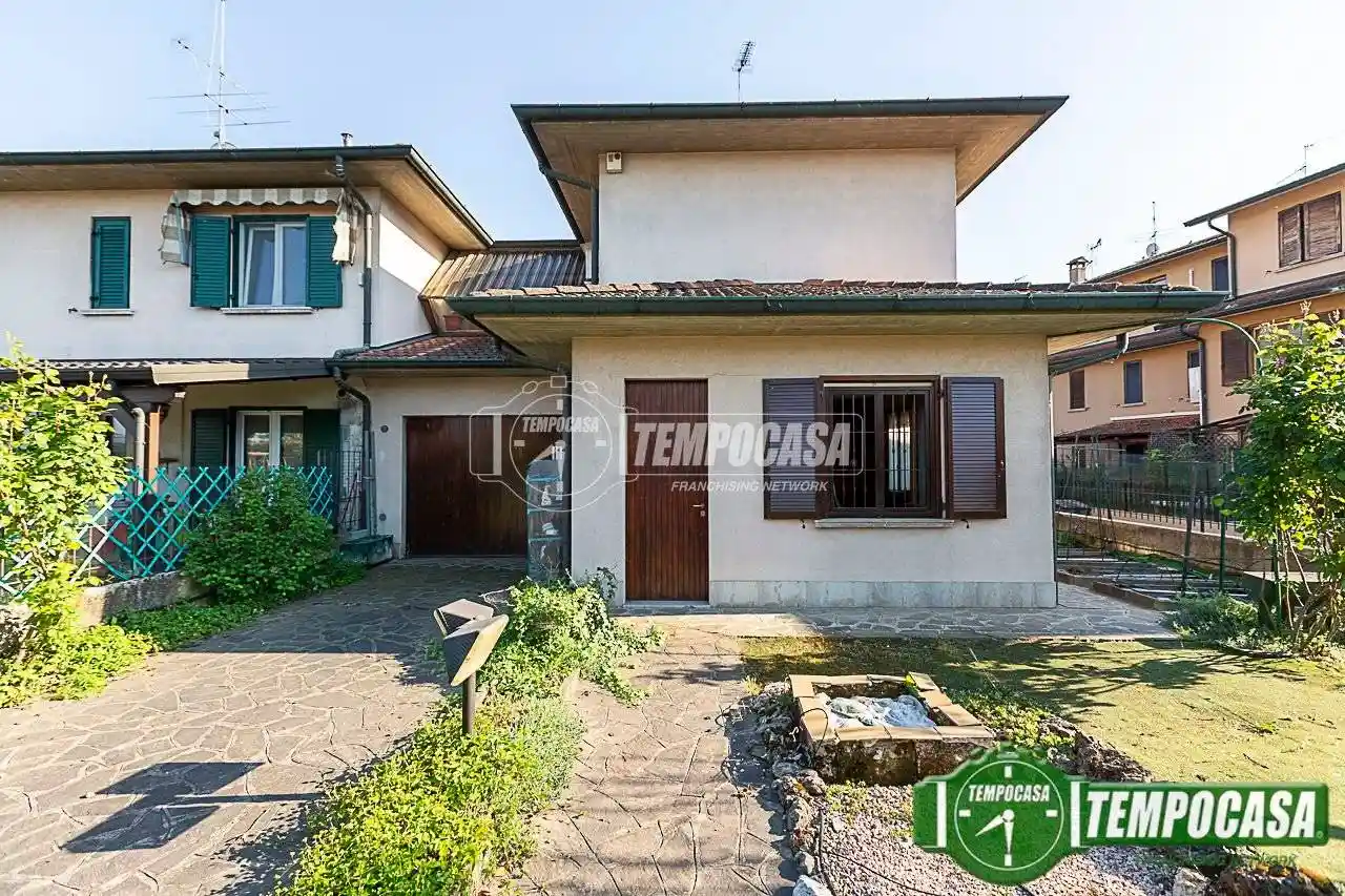 Villa in vendita a Pandino