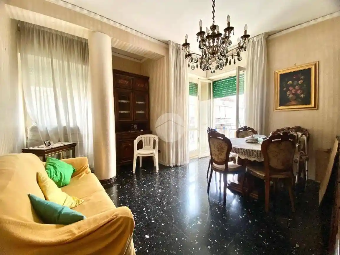 Appartamento in vendita a Napoli