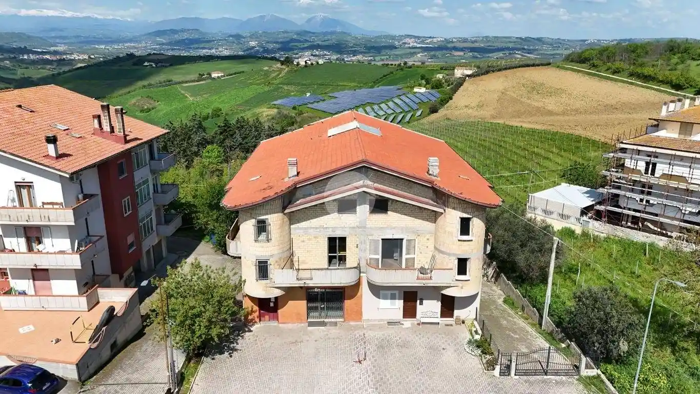 Casa indipendente in vendita a Atri