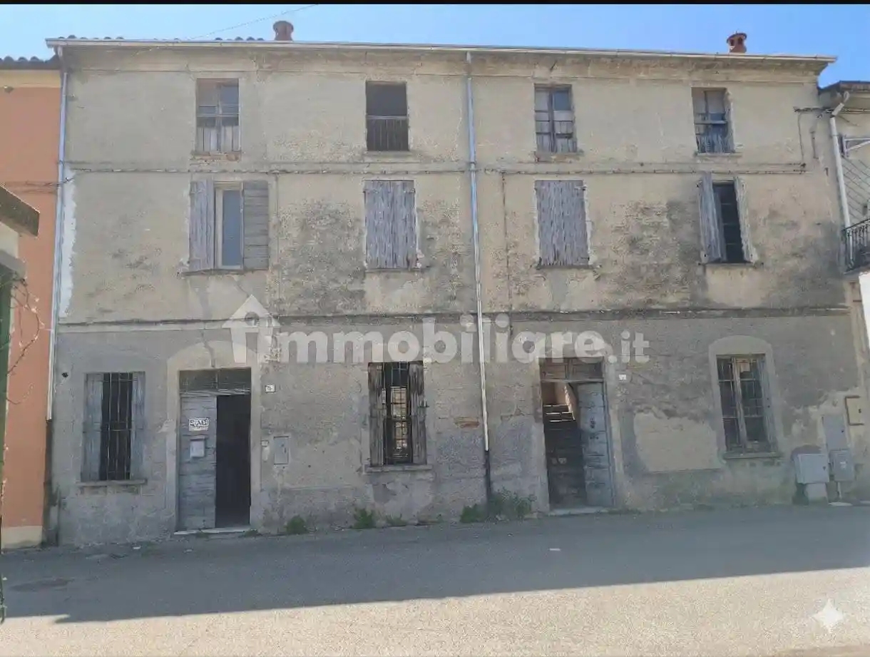 Casa indipendente in vendita a Brescello