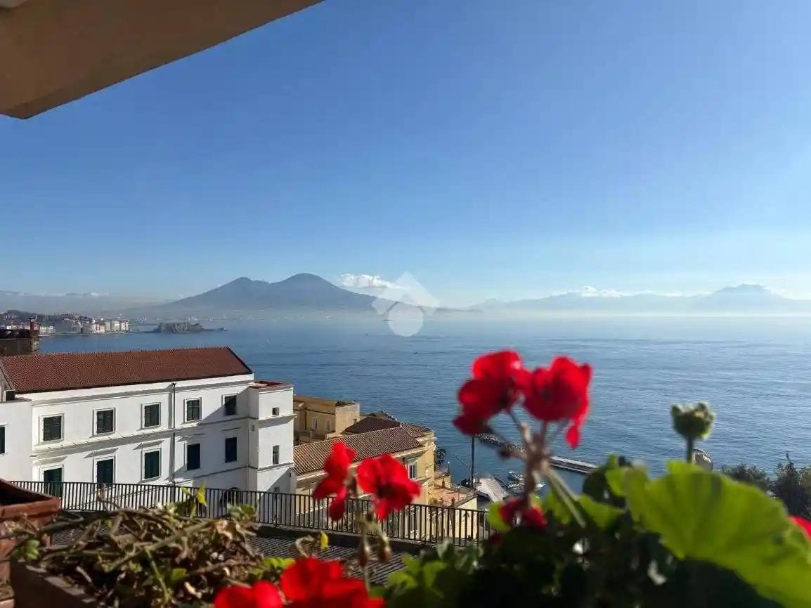 Appartamento in vendita a Napoli