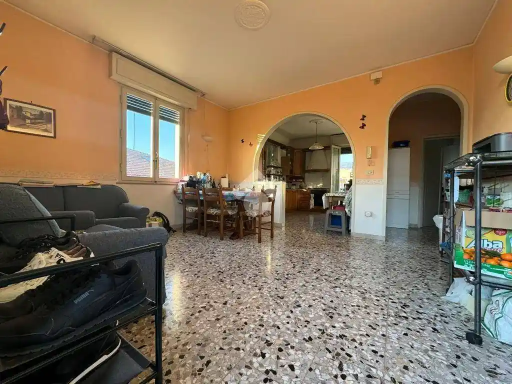 Villa in vendita a Montecatini-Terme