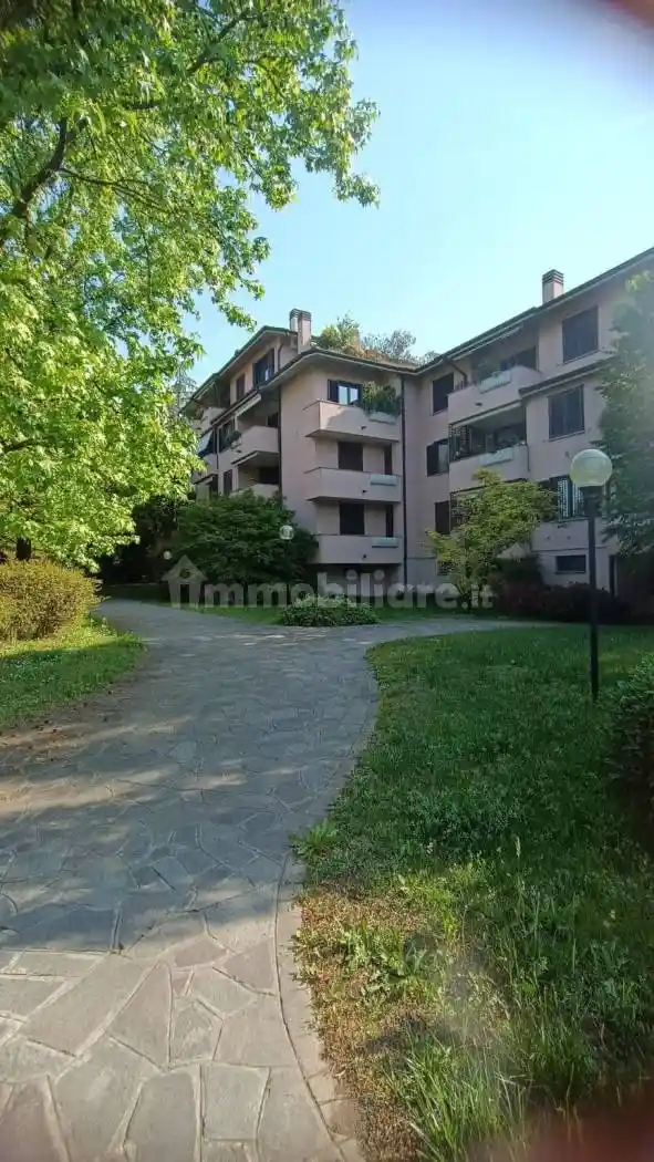 Appartamento in affitto a Vimercate