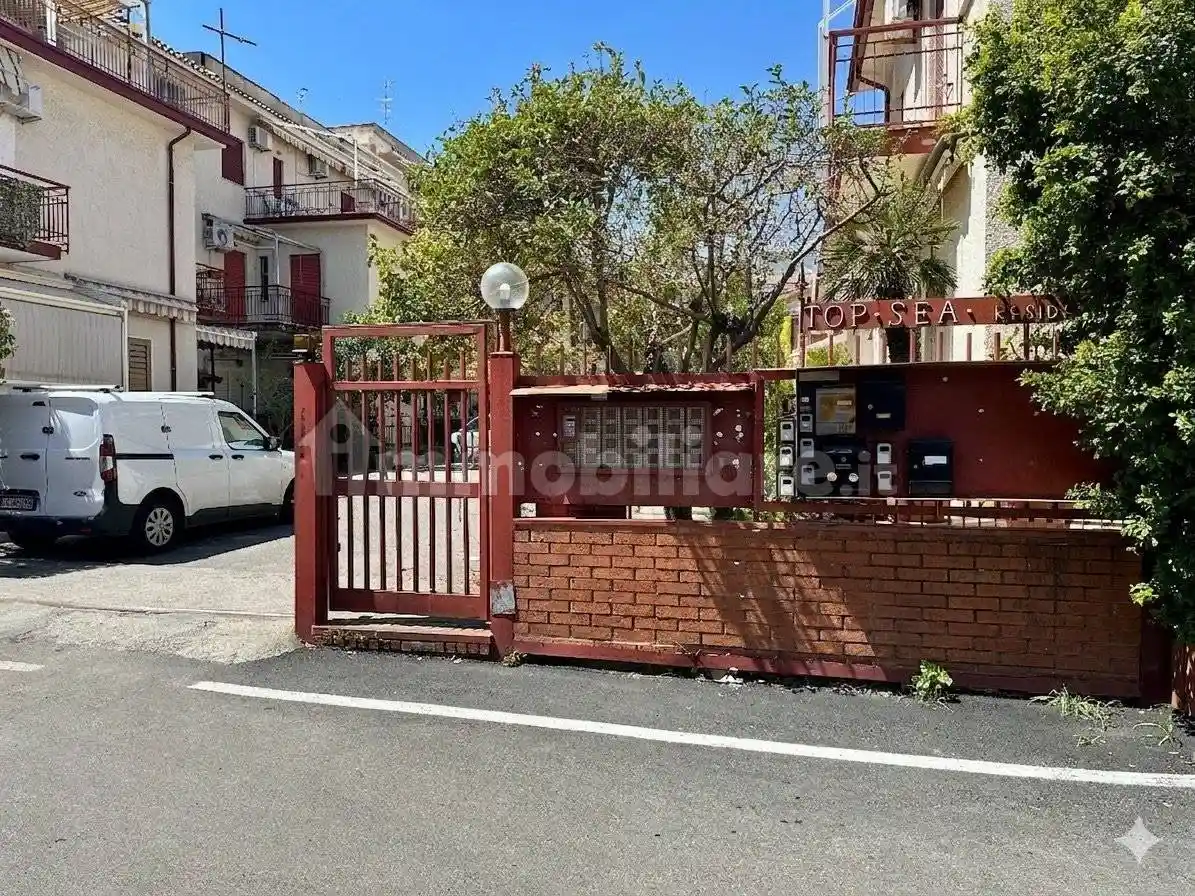 Appartamento in vendita a Giardini-Naxos