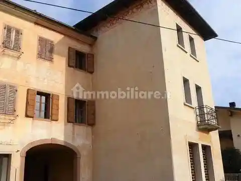 Villa in vendita a Alpago