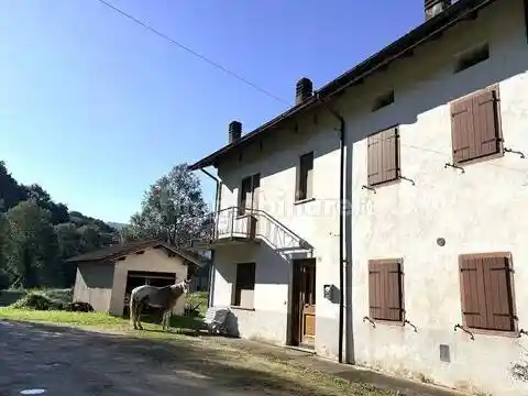 Villa in vendita a Alpago