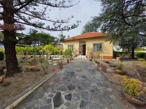 Villa in vendita a Albenga