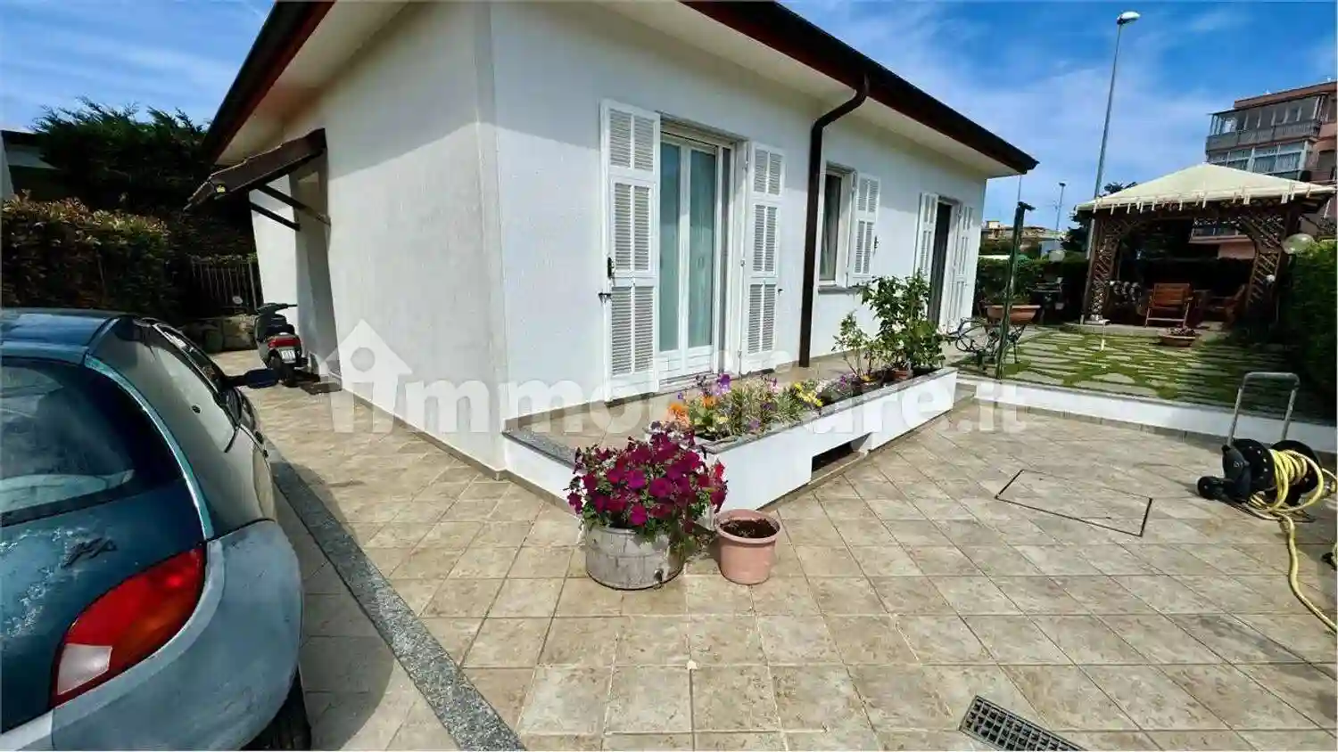 Villa - foto 2